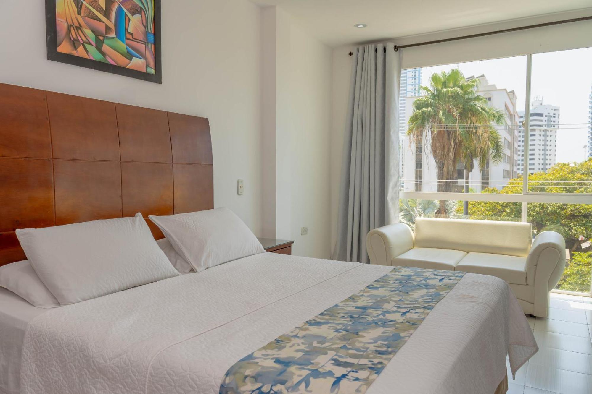 Coral Reef Hotel 3*