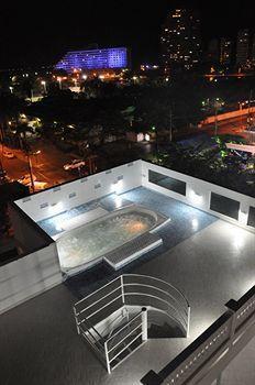Coral Reef Hotel 3*